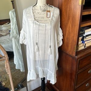 Surf Gypsy ivory black coverup nwt!  Size small
